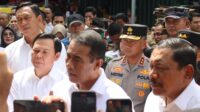 Kapolda Bengkulu dampingi Menteri Pertanian dan Ketua DPD RI meninjau harga beras di Pasar Panorama.
