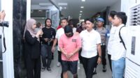 Direktorat Reserse Kriminal Umum (Ditreskrimum) Polda Kalimantan Barat menangkap empat orang penyusup yang mencoba memprovokasi aksi massa di Mapolda dan DPRD Kalbar. Polisi