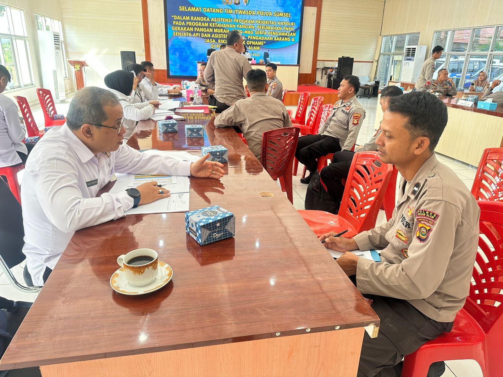 Kunjungan mendukung program prioritas Kapolri, mulai dari ketahanan pangan hingga pengawasan senjata api.