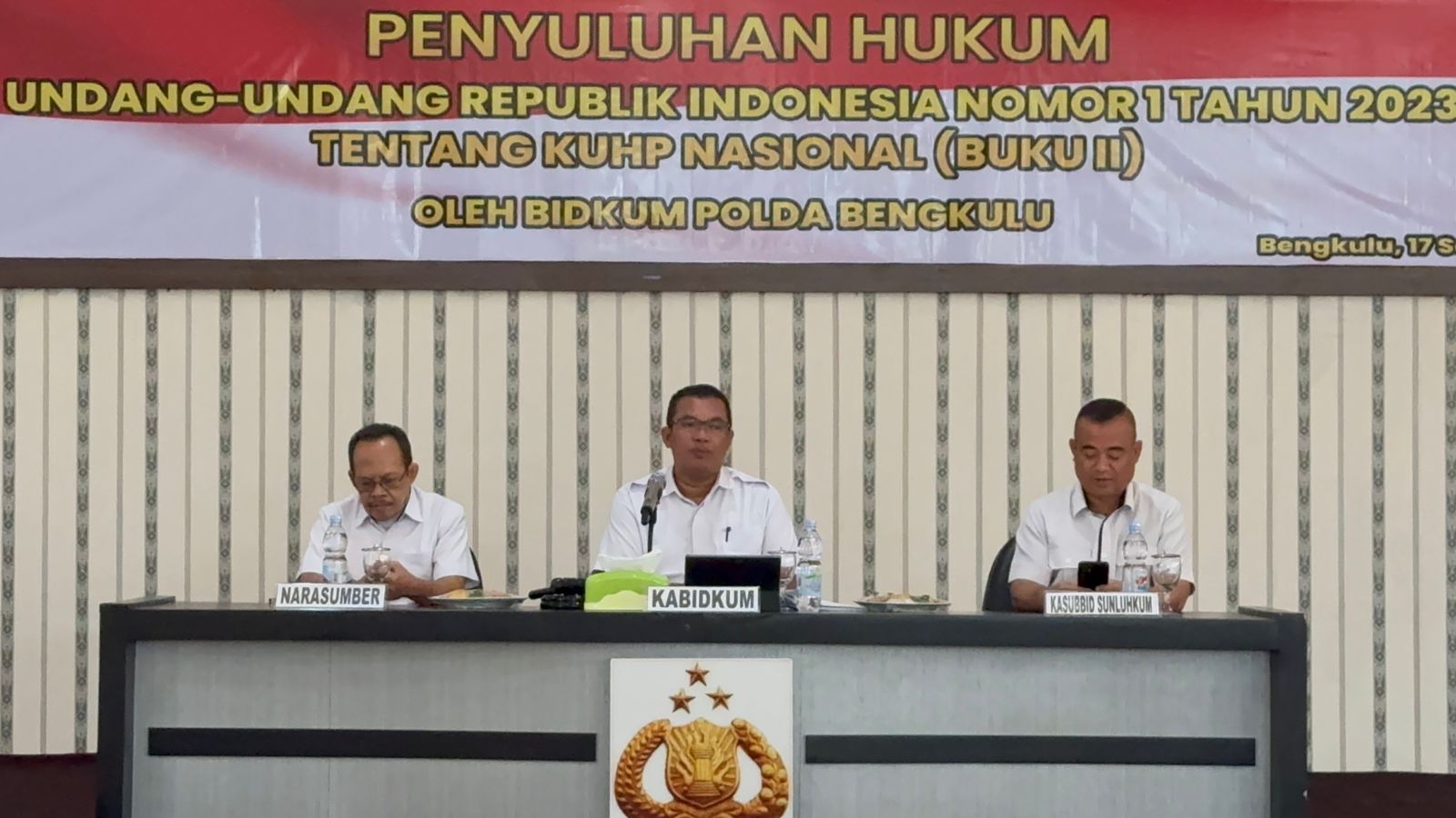 Bidkum Polda Bengkulu menggelar penyuluhan KUHP Nasional kepada personel. Kegiatan