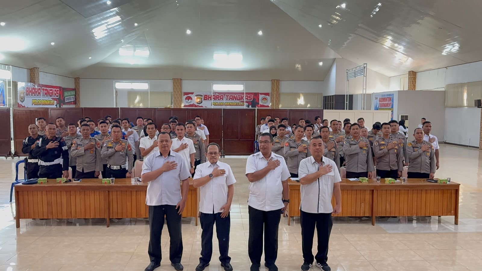 Kabidkum Tekankan Profesionalisme Personel dalam Penegakan Hukum Kabidkum Tekankan Profesionalisme Personel dalam Penegakan Hukum