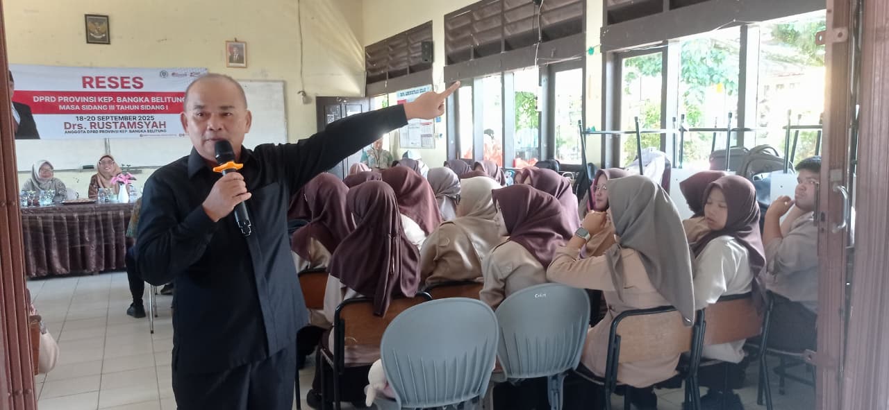 Rustamsyah menyoroti pendidikan, beasiswa, infrastruktur, hingga UMKM agar mendapat perhatian pemerintah. Rustamsyah menyoroti pendidikan, beasiswa, infrastruktur, hingga UMKM agar mendapat perhatian pemerintah.