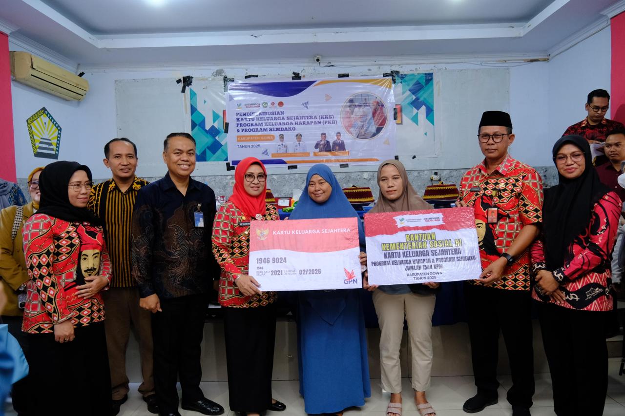 Pemkab Gowa salurkan PKH dan sembako