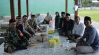 Polsek Sumberjaya Polres Majalengka menyambangi Ponpes Al-Bukhari Desa Garawangi untuk mempererat silaturahmi dengan tokoh agama