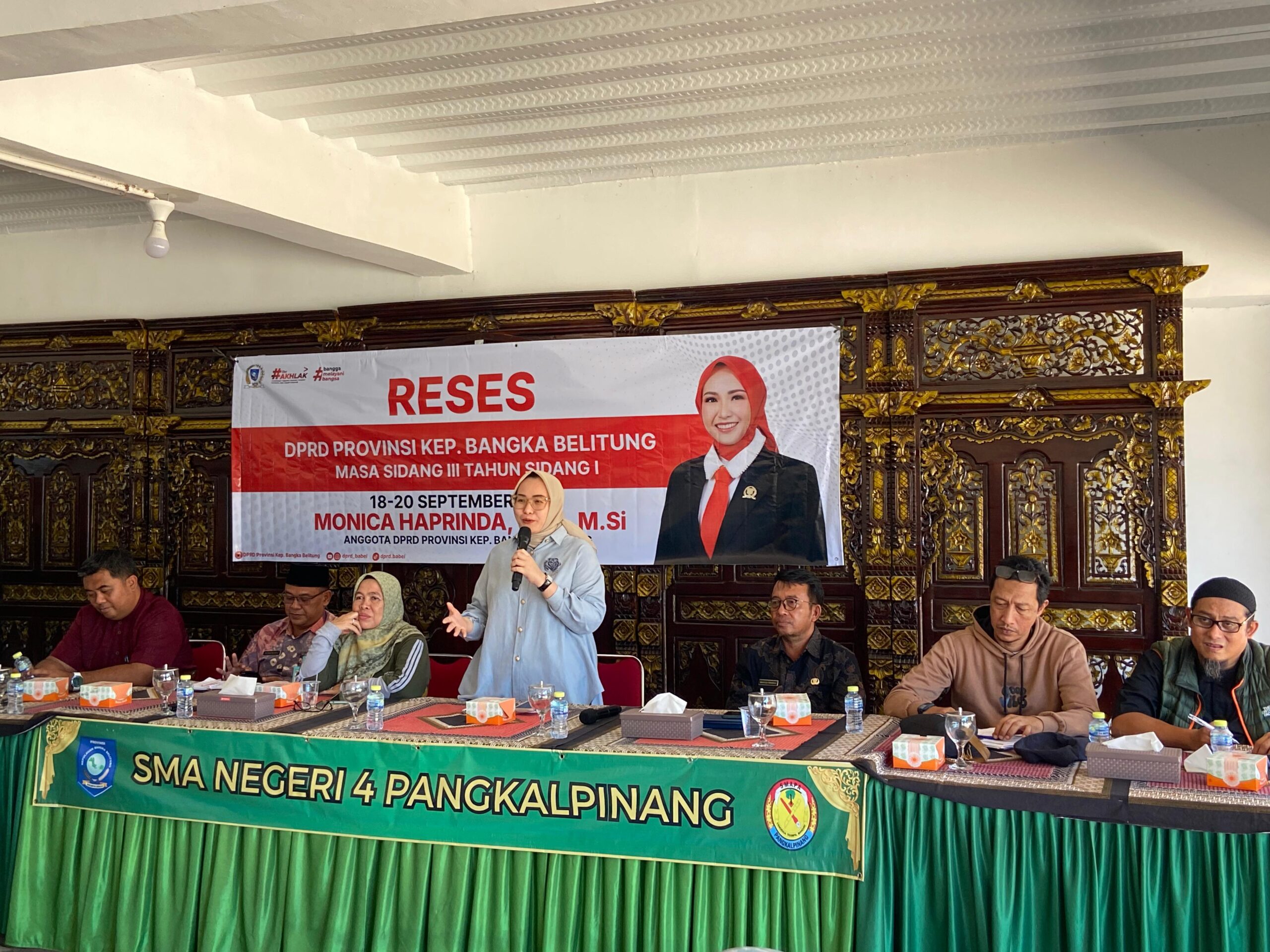 Anggota DPRD Babel Monica Haprinda melaksanakan reses di SMA Negeri 4 Pangkalpinang.