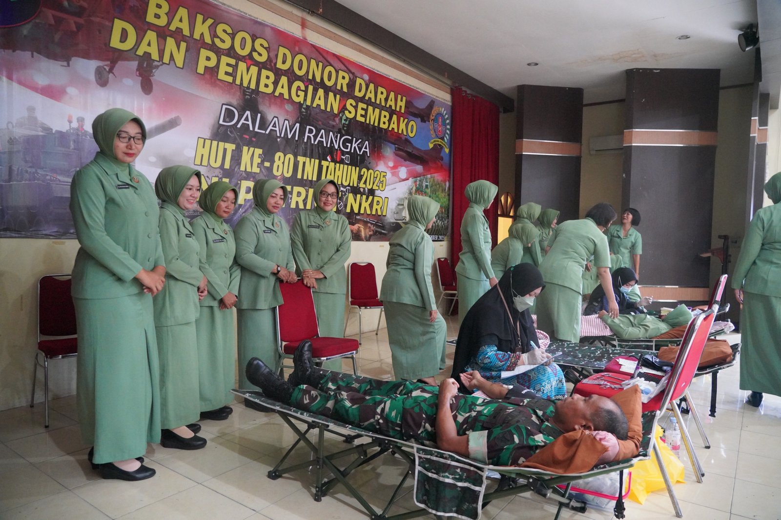 Kegiatan ini mempererat sinergi TNI dan rakyat. Kegiatan ini mempererat sinergi TNI dan rakyat.