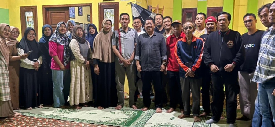 Wakil Ketua DPRD Purwakarta, Entis Sutisna, menyerap aspirasi warga Bungursari terkait infrastruktur dan kebutuhan sosial.