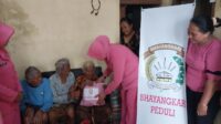 Polsek Majalengka Kota dan Bhayangkari menggelar bakti sosial di Babakanjawa