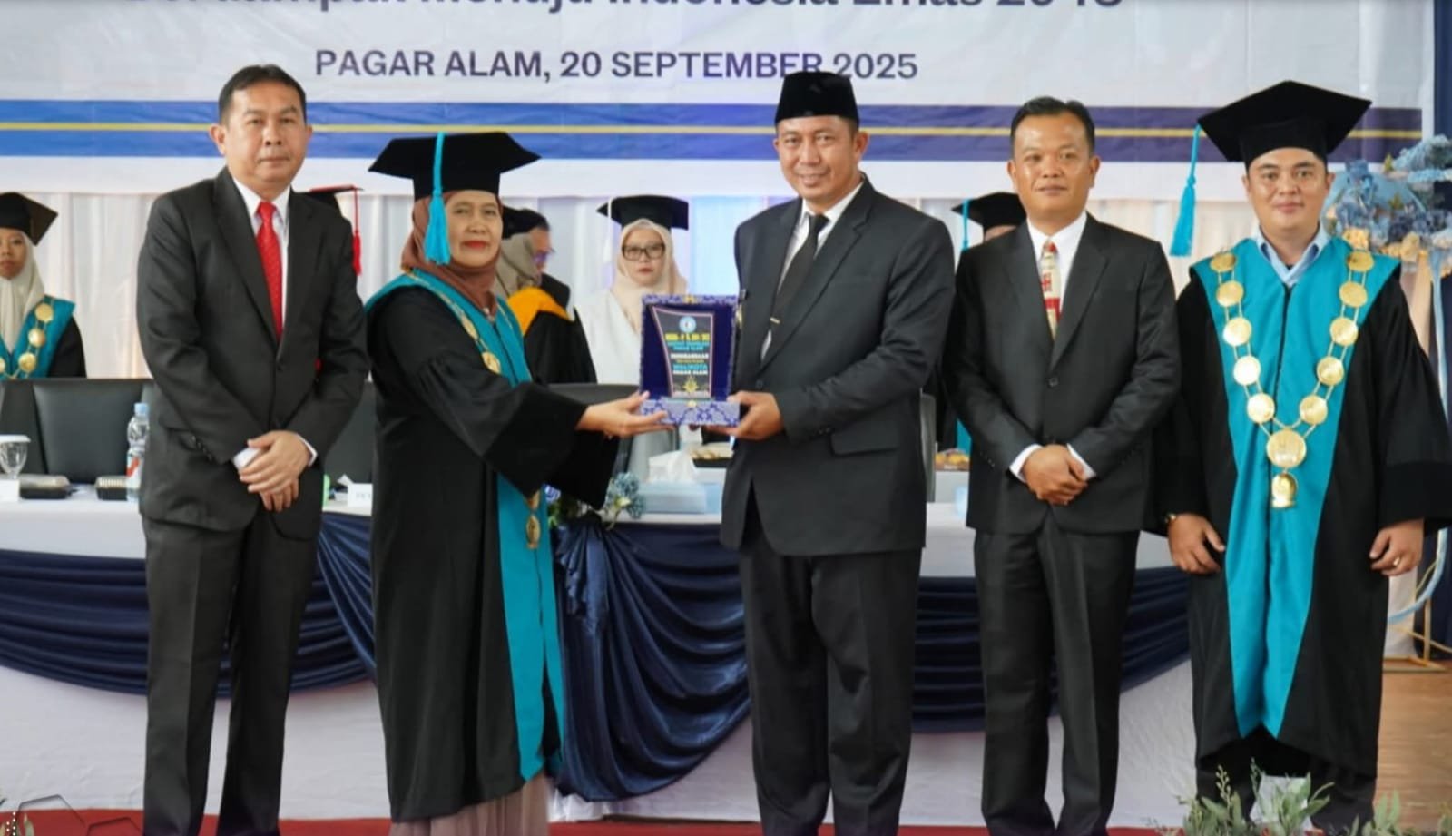 Ludi Oliansyah Hadiri Wisuda ke-IV Institut Teknologi Pagar Alam Ludi Oliansyah Hadiri Wisuda ke-IV Institut Teknologi Pagar Alam