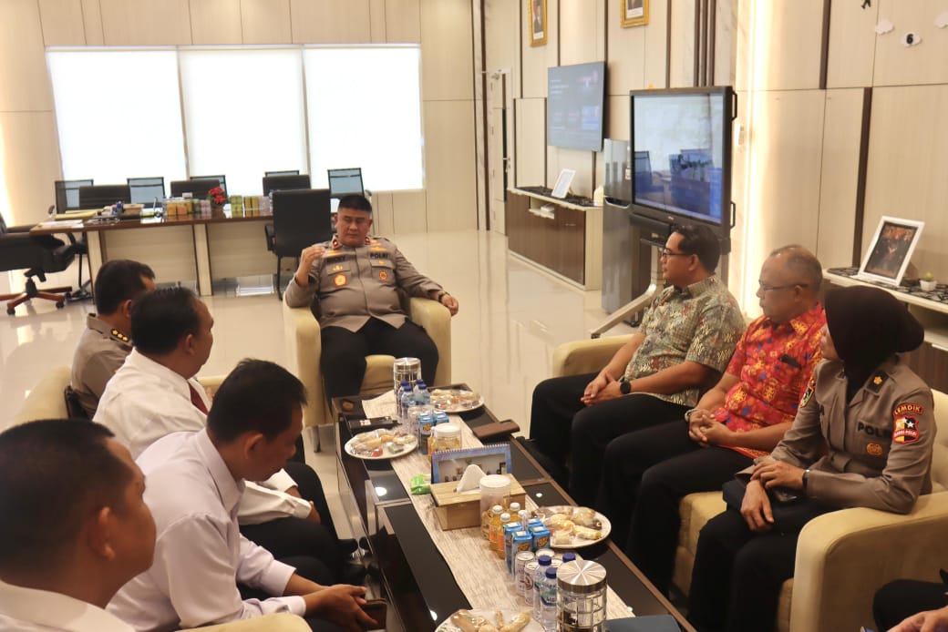 Wakapolda Bengkulu Brigjen Pol. Dicky Sondani menerima kunjungan Tim STIK Lemdiklat Polri untuk penelitian dan supervisi