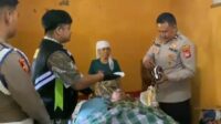 Sie Dokkes Polres Majalengka melaksanakan home visit ke Briptu M. Sholeh yang sakit menahun