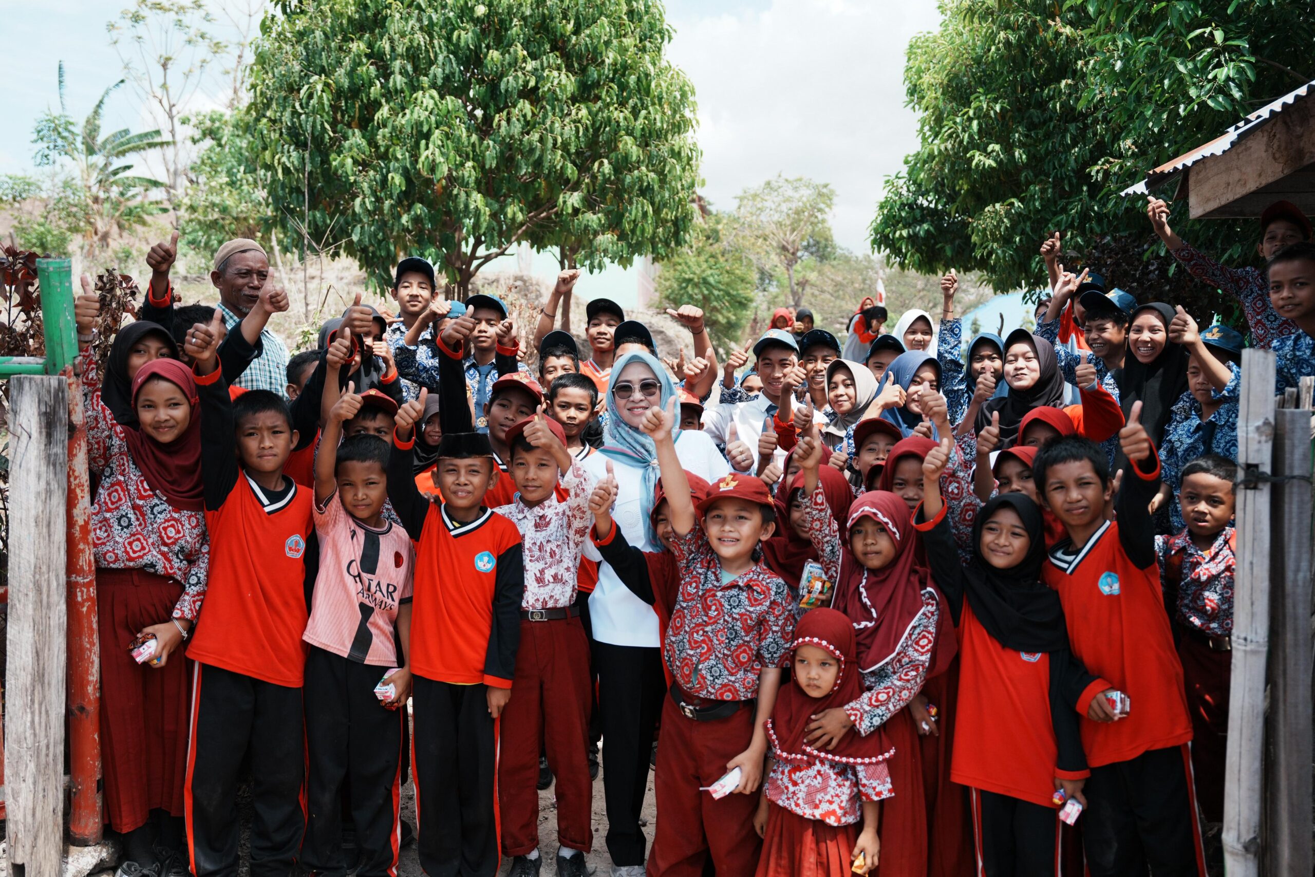 Bupati Gowa Sitti Husniah Talenrang meninjau sekolah sekolah