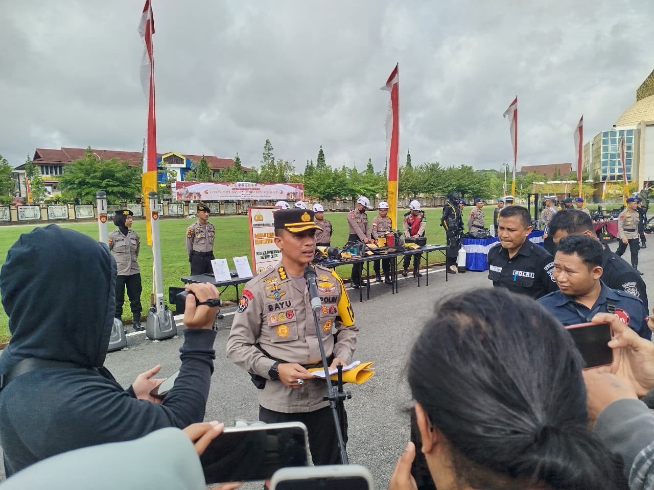 Polda Kalbar menjemput konten kreator RK setelah mangkir dua kali panggilan resmi