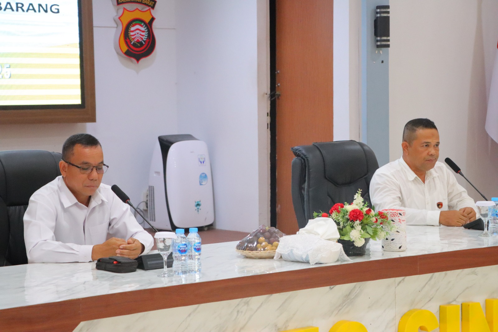Polda Kalbar melakukan monitoring pelaksanaan SOP fungsi Tahti di Polres Sintang untuk memastikan pengelolaan tahanan dan barang bukti berjalan sesuai prosedur dan mendukung profesionalisme Polri.