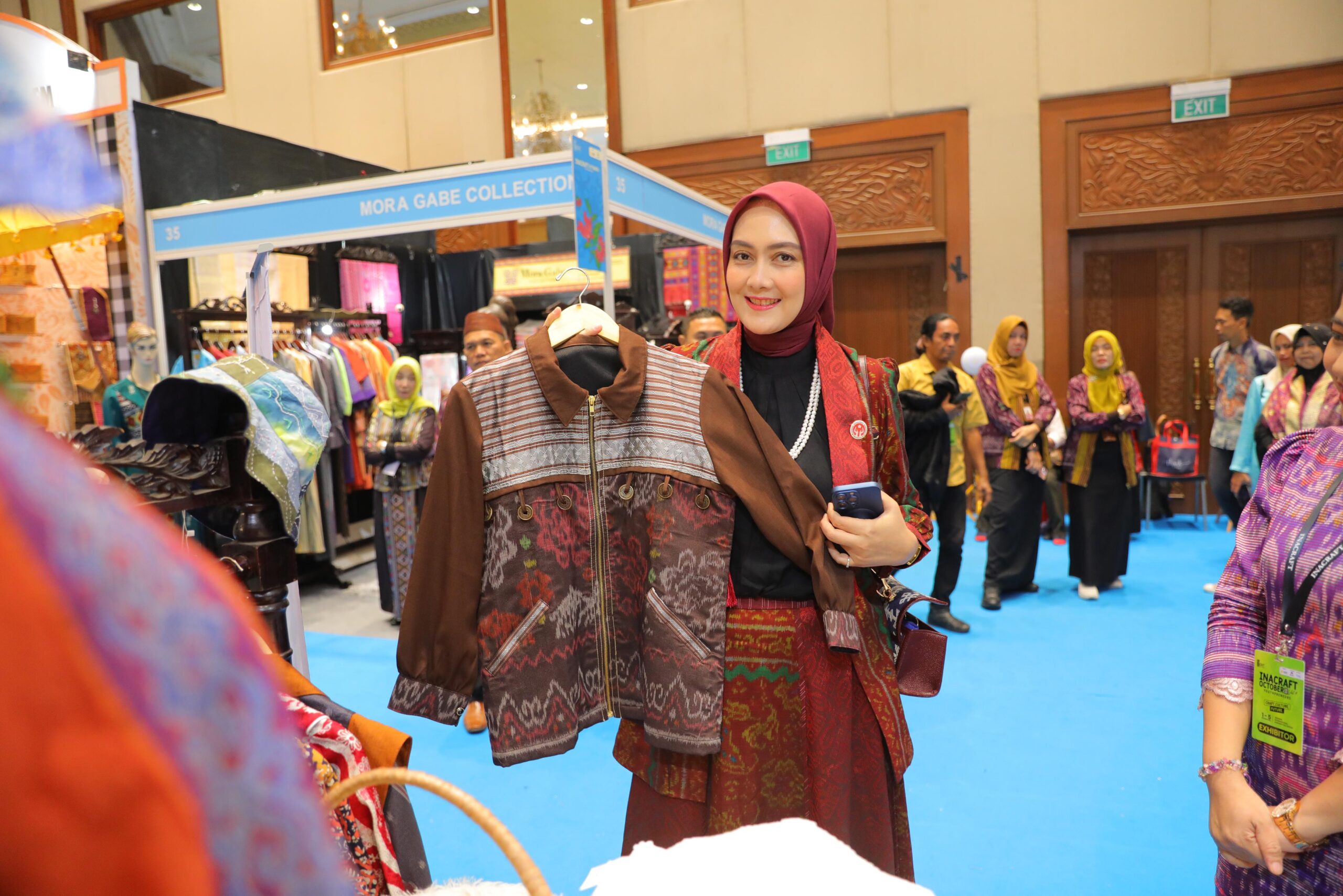 Babel memamerkan produk UMKM unggulan di Inacraft Volume 4 Youthpreneur 2025,