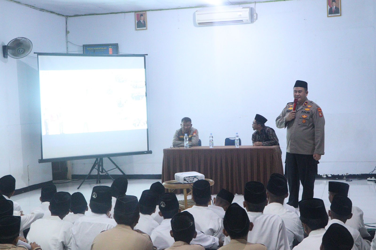 Wakapolda Bengkulu Ingatkan Santri Jaga Masa Depan dengan Menjauhi Narkoba dan Judi Online