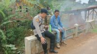 Bripka Harry Bhabinkamtibmas Polsek Cikijing sambangi warga di Desa Kancana,