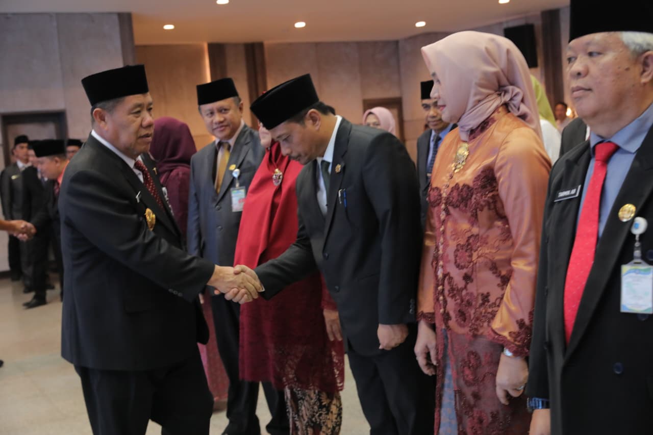 Gubernur Hidayat Arsani melantik 19 pejabat pimpinan tinggi pratama di Pemprov Babel. Ia menekankan pentingnya tanggung jawab,