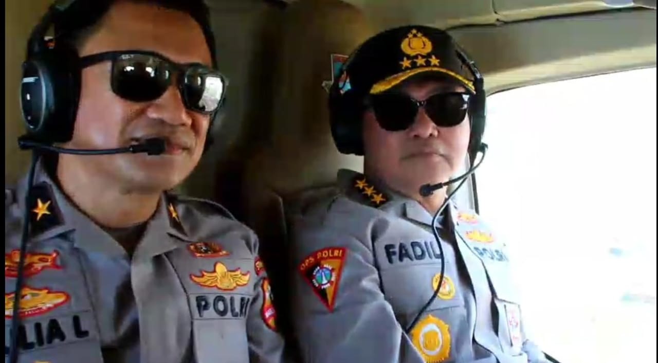 Astamaops Kapolri Komjen Fadil Imran meninjau kesiapan pengamanan MotoGP Mandalika 2025 melalui patroli udara