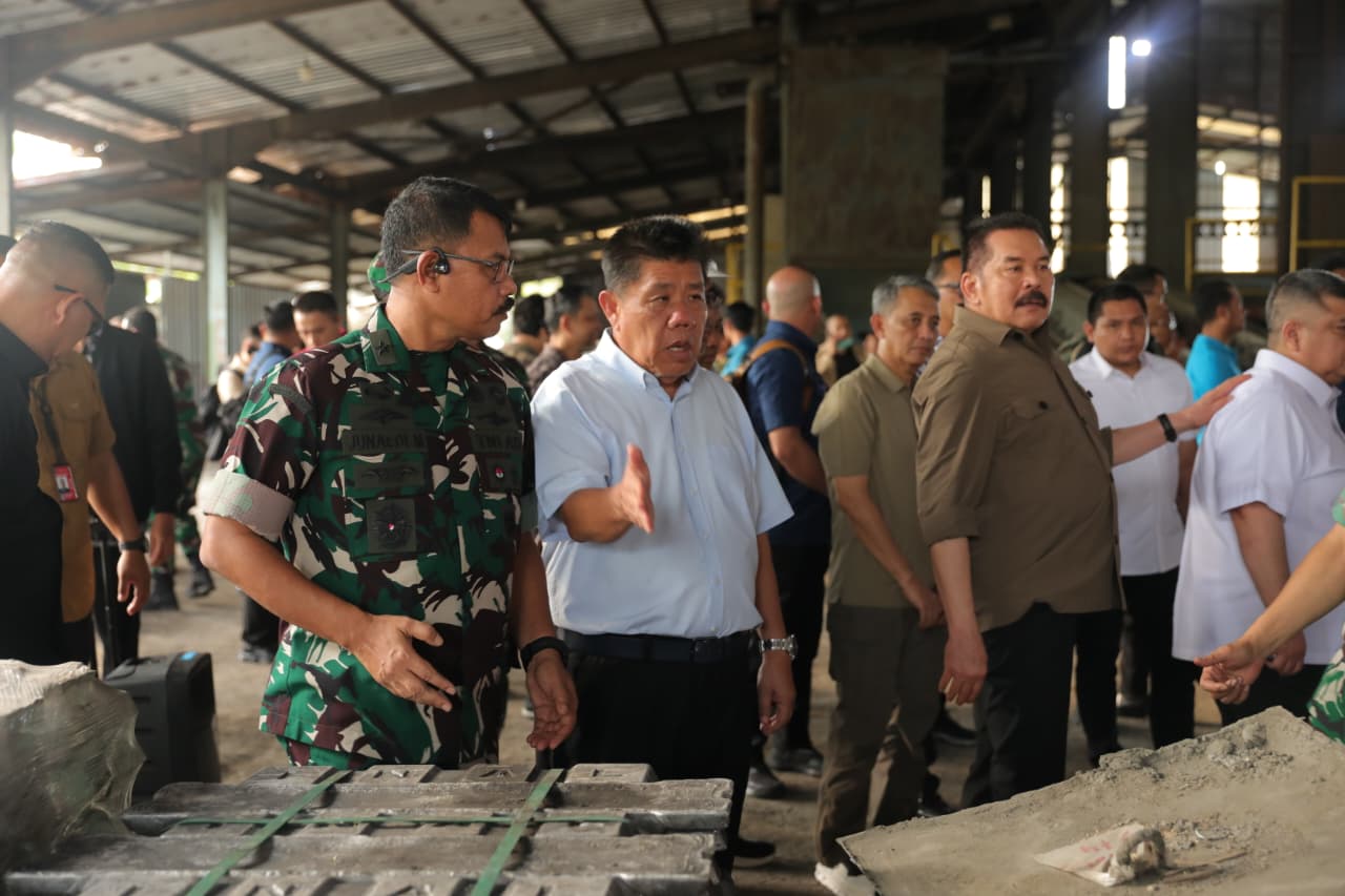 Menjelang kunjungan Presiden Prabowo Subianto ke Bangka Belitung, Gubernur Hidayat Arsani mendampingi Jaksa Agung ST Burhanuddin meninjau Smelter PT Tinindo Internusa