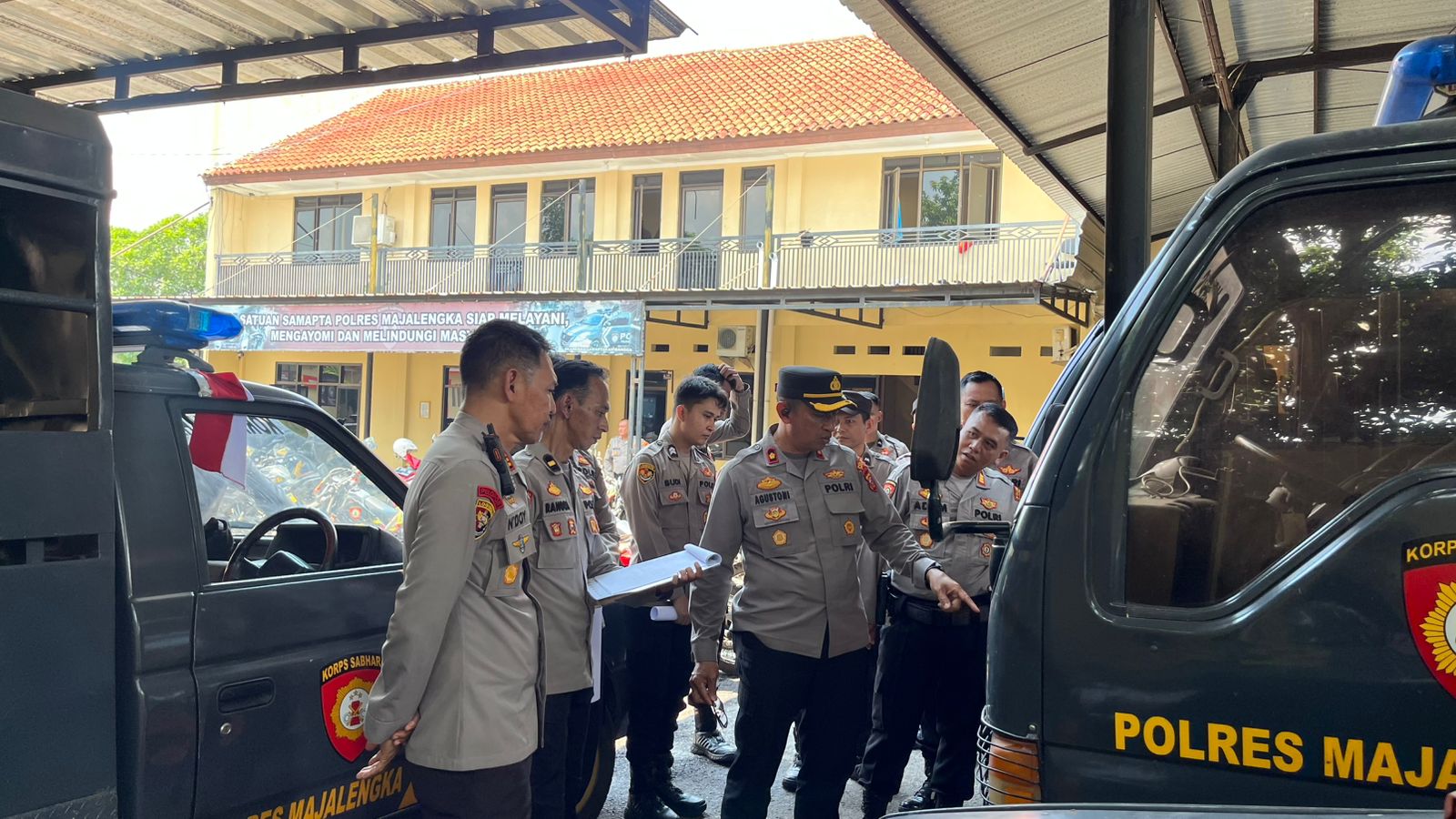 Polres Majalengka melakukan pengecekan randis untuk memastikan kendaraan operasional tetap layak