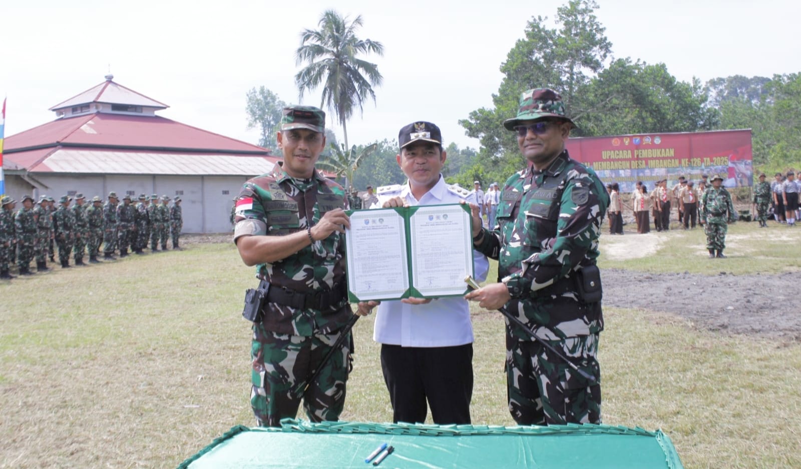 TMMD ke-126 di Landak: Sinergi TNI, Pemerintah, dan Masyarakat untuk Pembangunan Desa