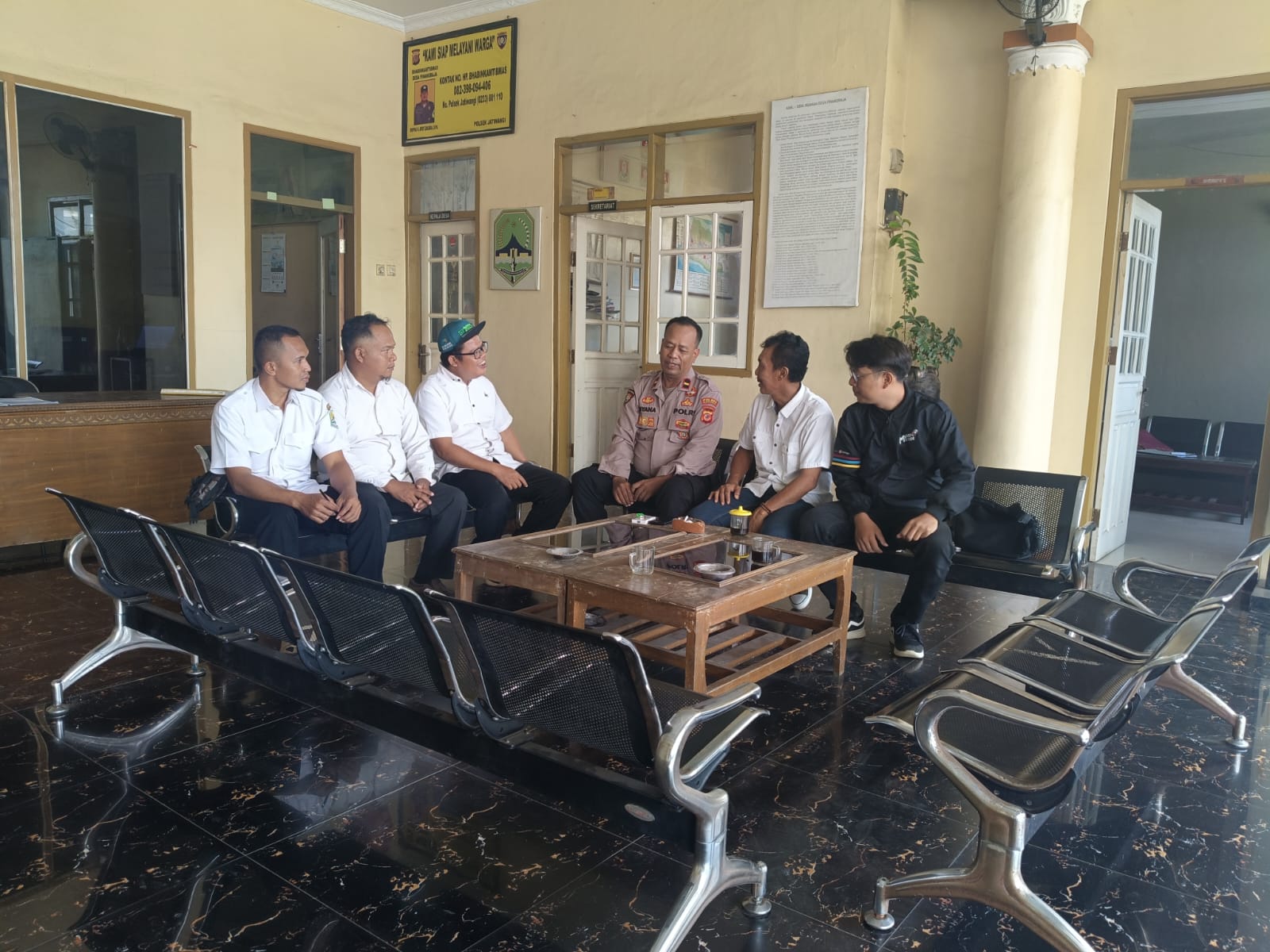 IPDA Riyana Ajak Perangkat Desa dan Warga Bersinergi Jaga Keamanan dan Ketertiban Desa