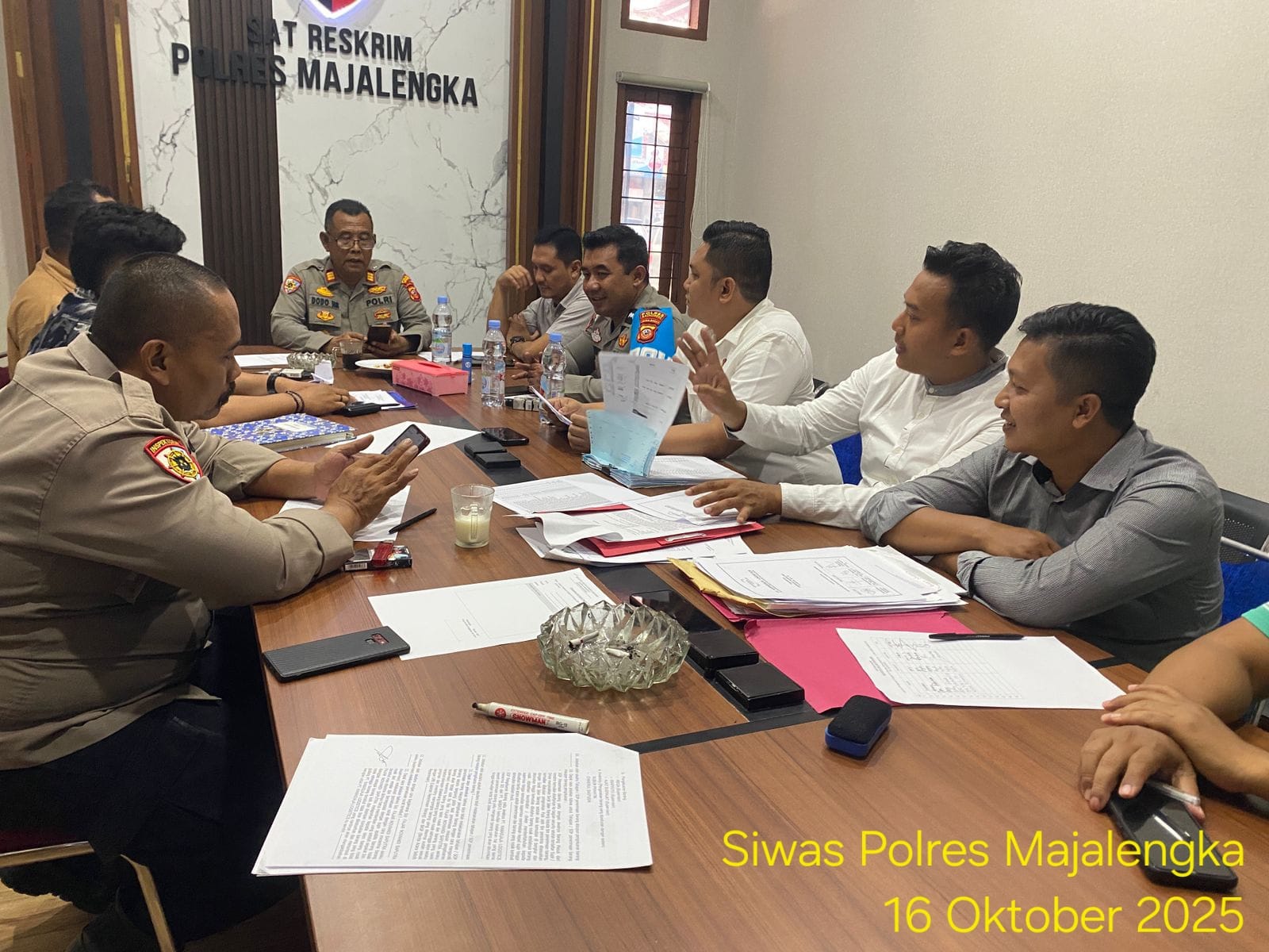 Kasiwas Polres Majalengka AKP Dodo Haryanto memberikan arahan kepada PNPP