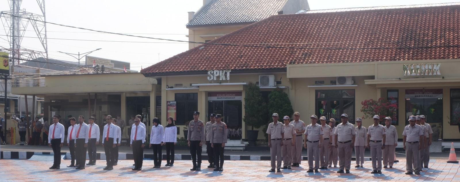 Polres Majalengka menggelar Apel Jam Pimpinan yang dipimpin Wakapolres Kompol Asep Agustoni