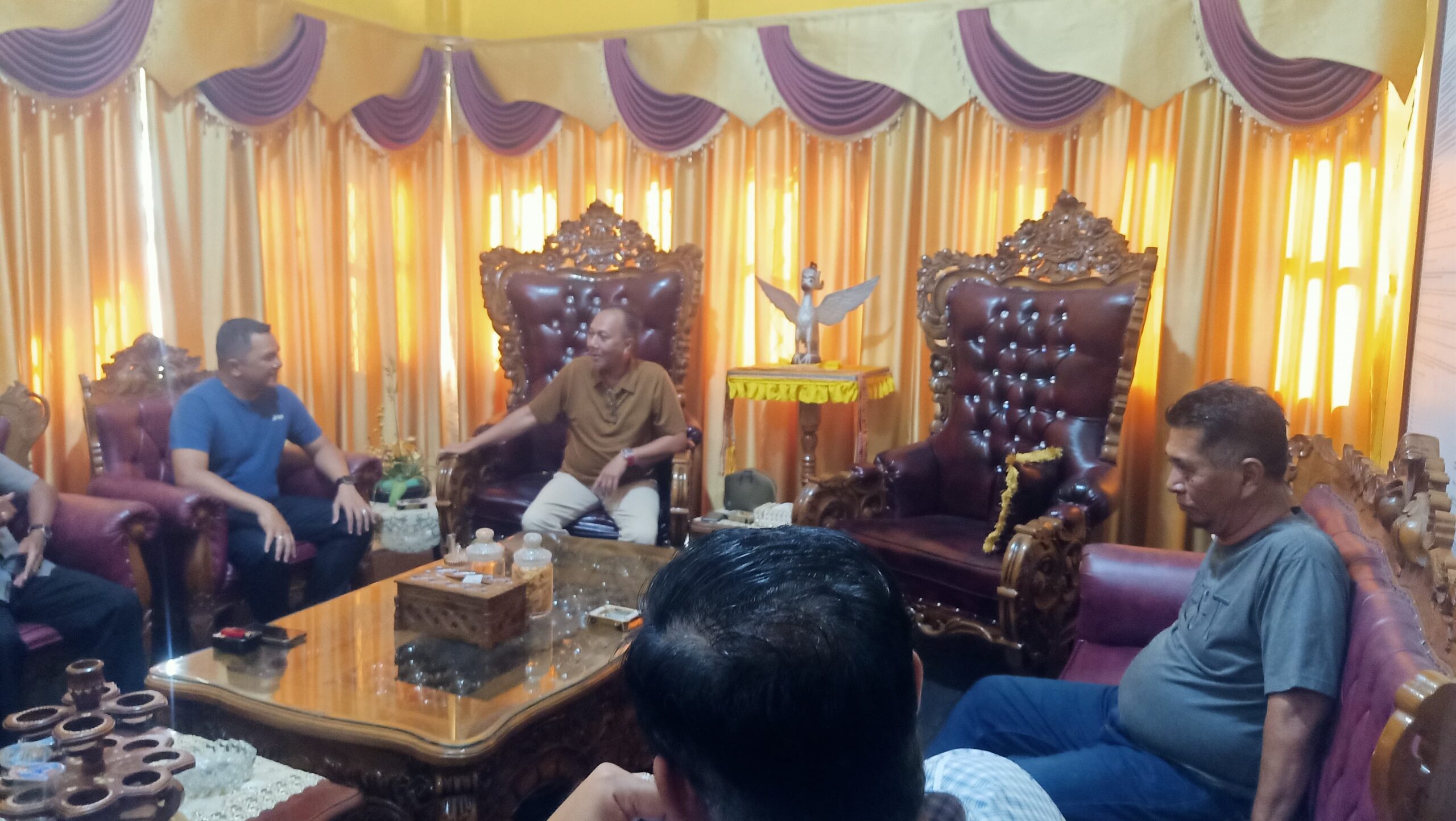 Kapolres Sintang AKBP Sanny Handityo bersilaturahmi dengan Ketua MABM