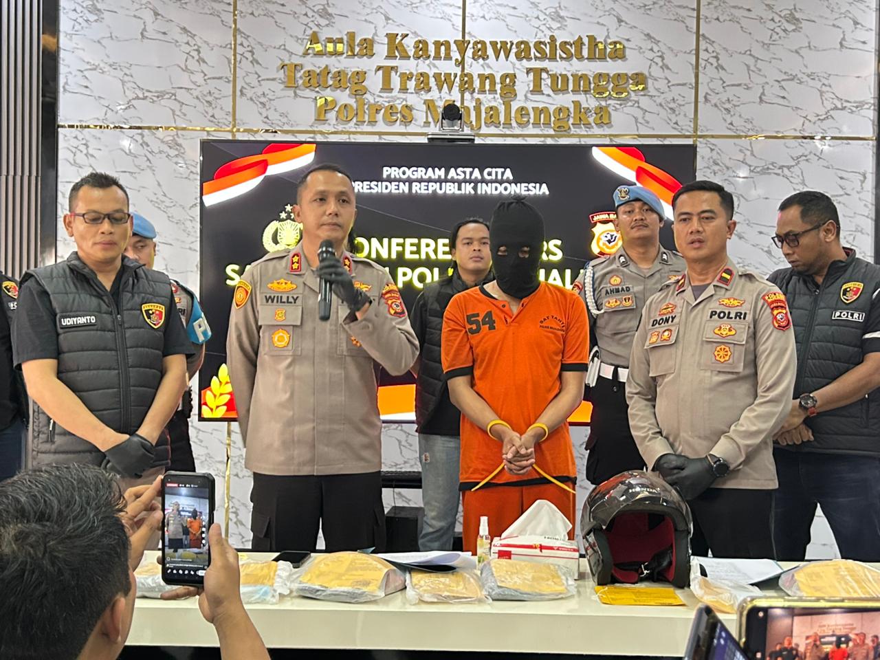 Polres Majalengka berhasil mengungkap kasus penganiayaan yang menewaskan bocah 11 tahun di Desa Sadasari.