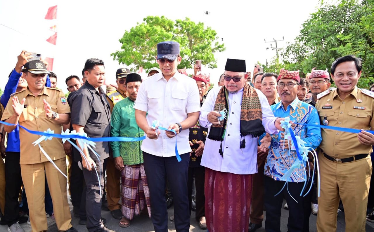 Bupati Lampung Selatan Radityo Egi Pratama meresmikan jalan Way Harong–Sidoharjo sepanjang 6,15 km.