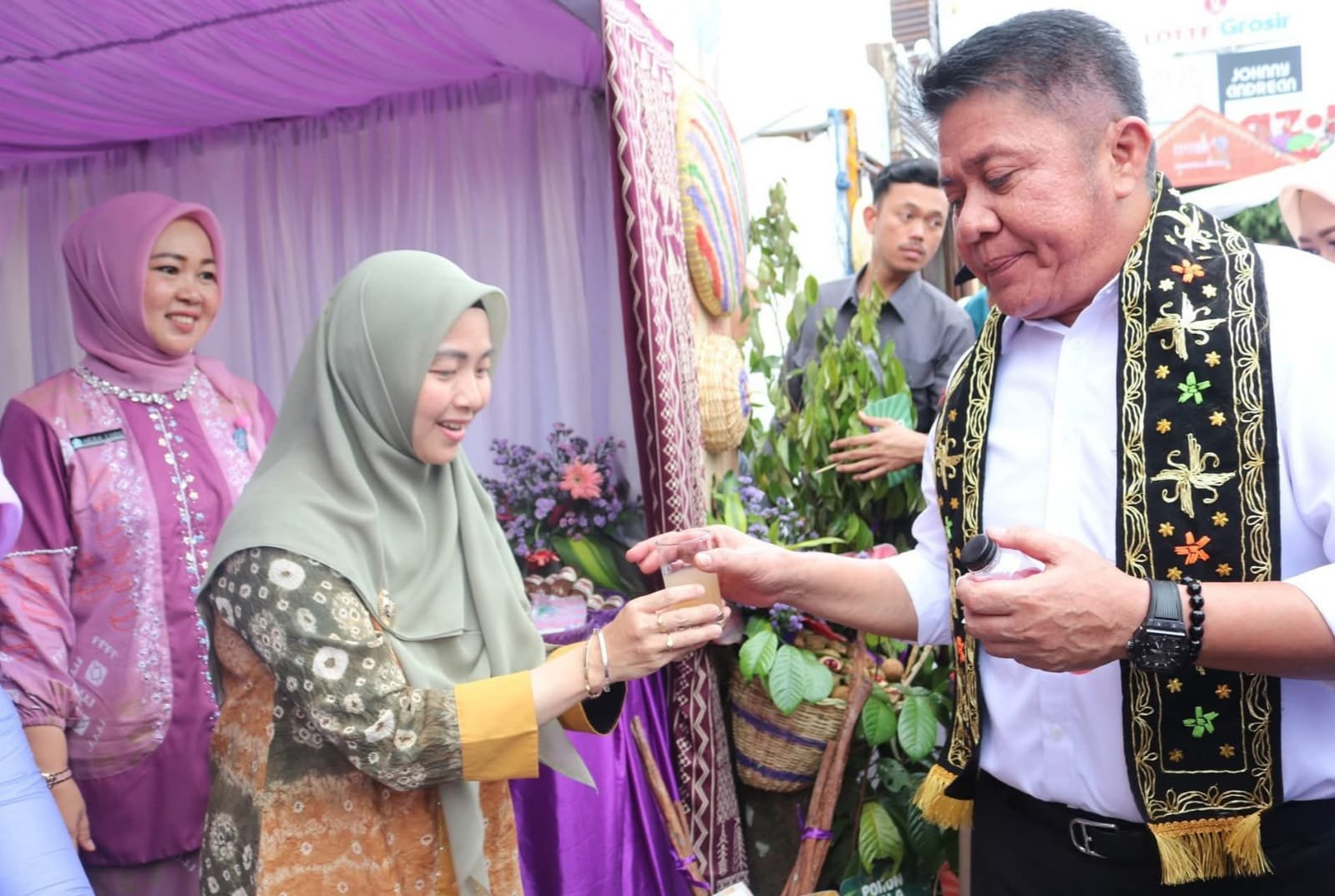 Gubernur Herman Deru dorong hilirisasi produk rempah dan penguatan ekonomi kreatif daerah. IMG 20251025 WA0009