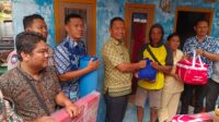 Polsek Majalengka Kota menyalurkan bantuan sembako kepada warga korban musibah konsleting listrik sebagai wujud kepedulian Polri terhadap masyarakat yang terdampak.