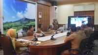 Rakor Pengendalian Inflasi, Koperasi Merah Putih, dan Program Tiga Juta Rumah melalui Zoom Meeting,