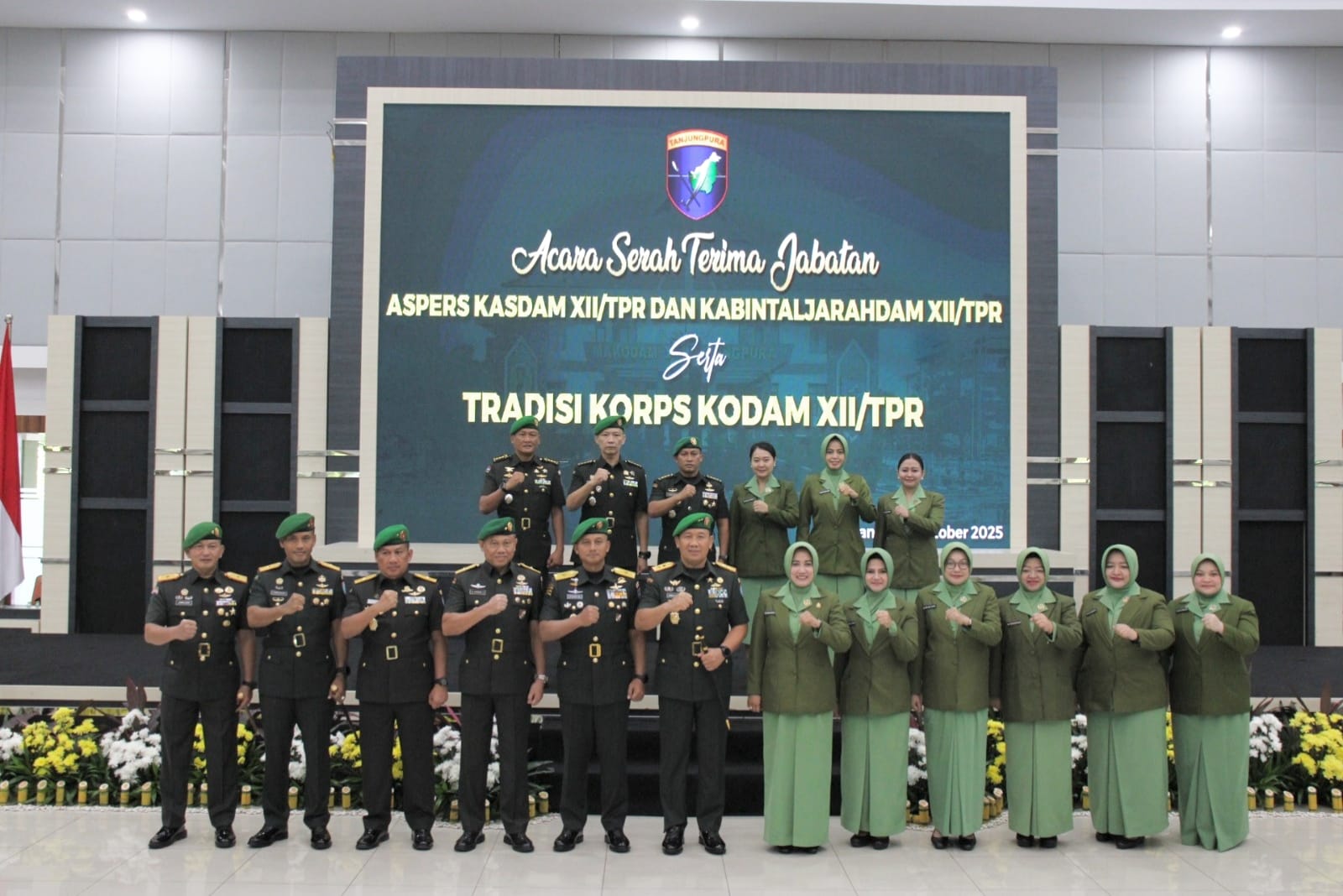Danrem 121/Abw Brigjen TNI Purnomosidi menghadiri Sertijab Aspers dan Kabintaljarahdam XII/Tanjungpura di Makodam XII/Tpr, Kubu Raya