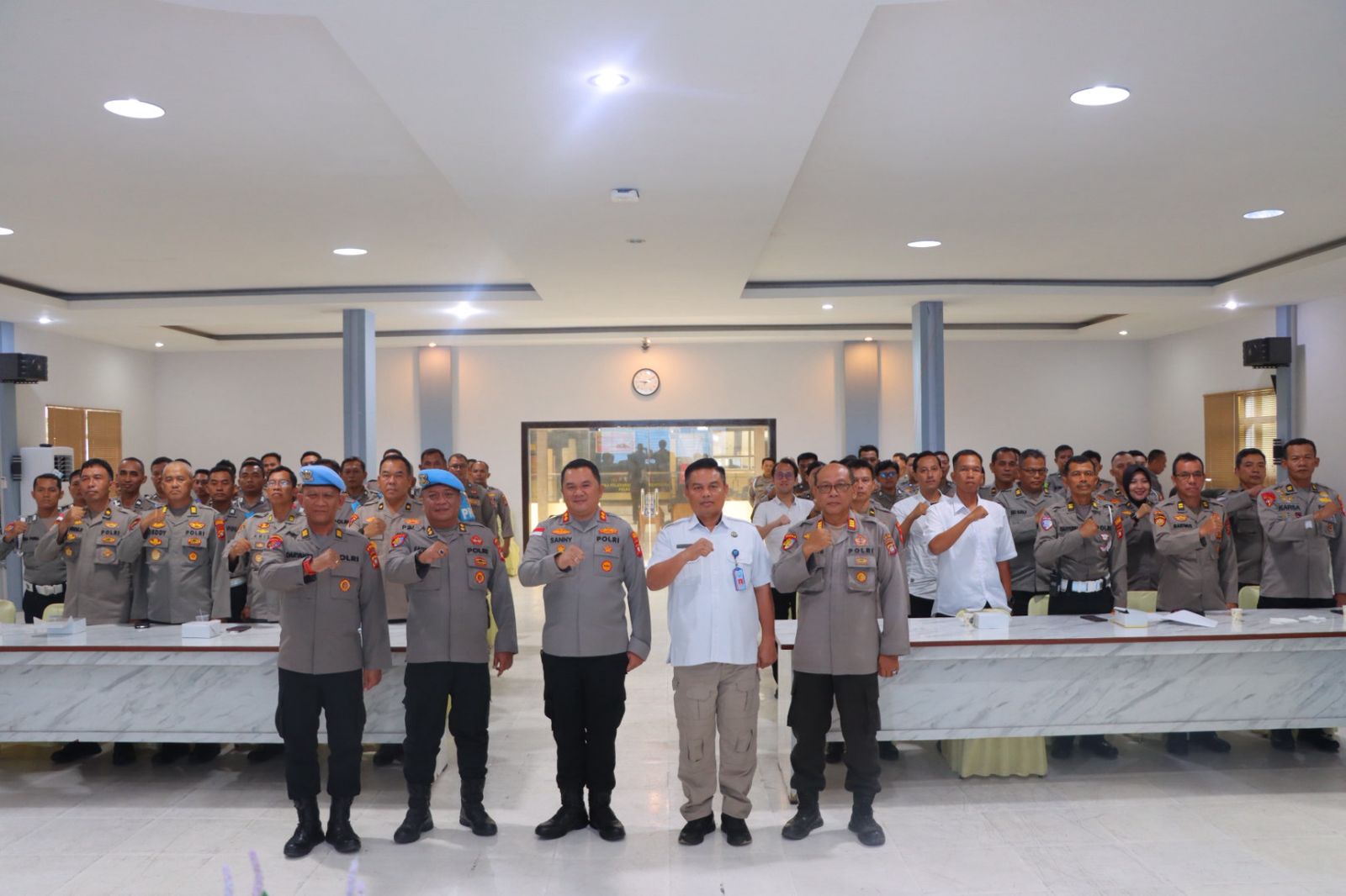 Bid Propam Polda Kalbar menggelar Pembinaan Etika Profesi Polri gelombang ke-2 di Polres Sintang