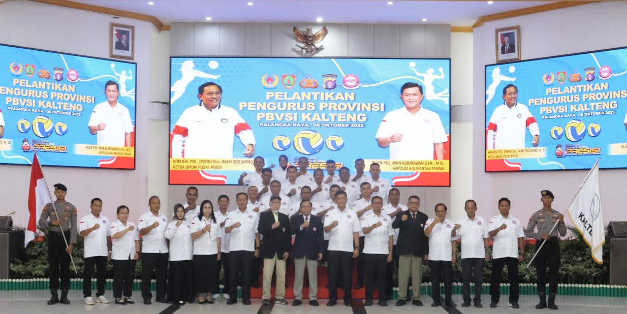 Hadir dalam kegiatan tersebut Wakapolda Brigjen Pol Dr. Rakhmad Setyadi, pejabat utama Polda, serta para pengurus PBVSI dari berbagai Kabupaten dan Kota.
