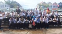Kepala dinas Pendidikan, Nahdiana kasudin pendidikan Wilayah 1 Diding Wahyudin, bersama para kepala sekolah jakarta Barat 1. Saat kegiatan Ruang Seni di Citra 8