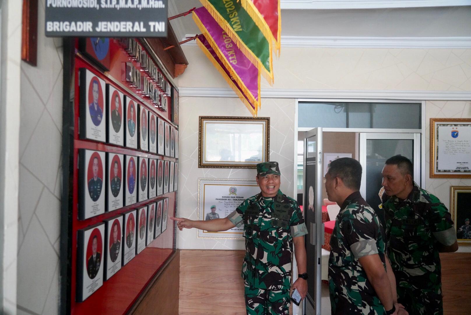 Korem 121/Abw menerima kunjungan Tim Dalproggar TNI AD Tahap II TA 2025 di Sintang.