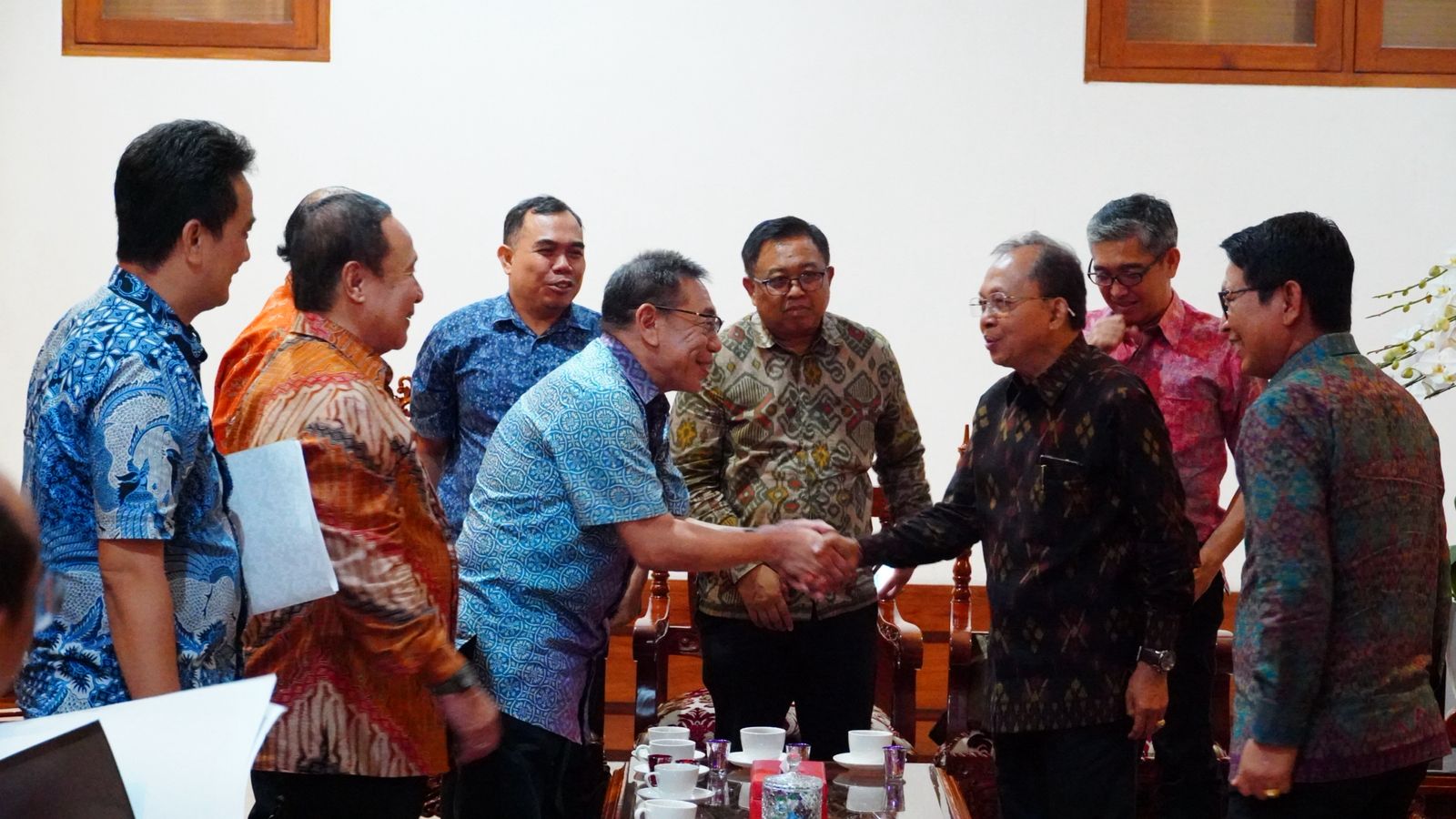Pertemuan Gubernur Bali dengan manajemen GWK di Jaya Sabha, Selasa (30/9).
