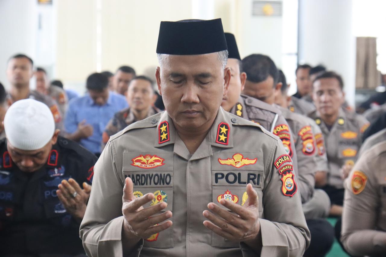 Polda Bengkulu menggelar Binrohtal lintas agama untuk memperkuat nilai moral, spiritual, dan toleransi di tubuh Polri