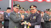 Kapolres Sintang AKBP Sanny Handityo menghadiri upacara HUT TNI ke-80 di Makodim 1205 Sintang