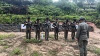 Personel Kompi 2 Batalyon C Pelopor Satbrimob Polda Bengkulu melaksanakan latihan menembak