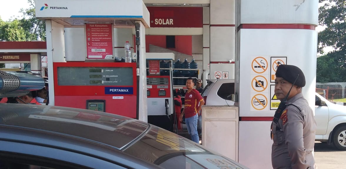 Ps.Kanit Samapta Polsek Jatiwangi Aipda Wawan Kriswanto melaksanakan patroli siang untuk menjaga keamanan dan ketertiban masyarakat.