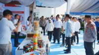 Kapolri dampingi Wakil Presiden Gibran Rakabuming Raka meninjau pameran inovasi pertanian