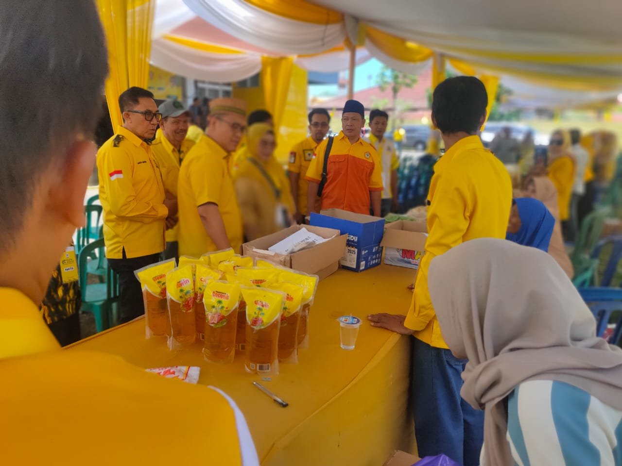 Peringatan HUT ke-61 partai Golkar Bengkulu gelar pasar murah Peringatan HUT ke-61 partai Golkar Bengkulu gelar pasar murah