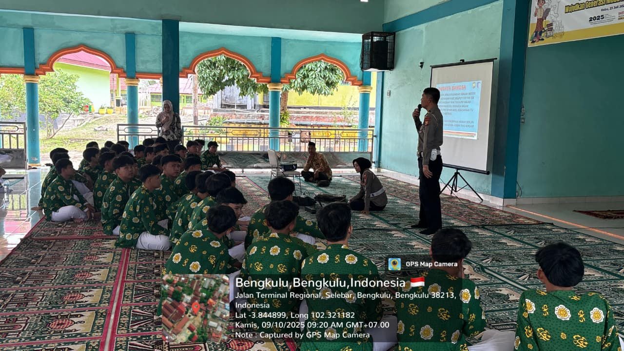 Kegiatan ini memberikan edukasi tertib berlalu lintas dan keselamatan di jalan bagi pelajar. Kegiatan ini memberikan edukasi tertib berlalu lintas dan keselamatan di jalan bagi pelajar.