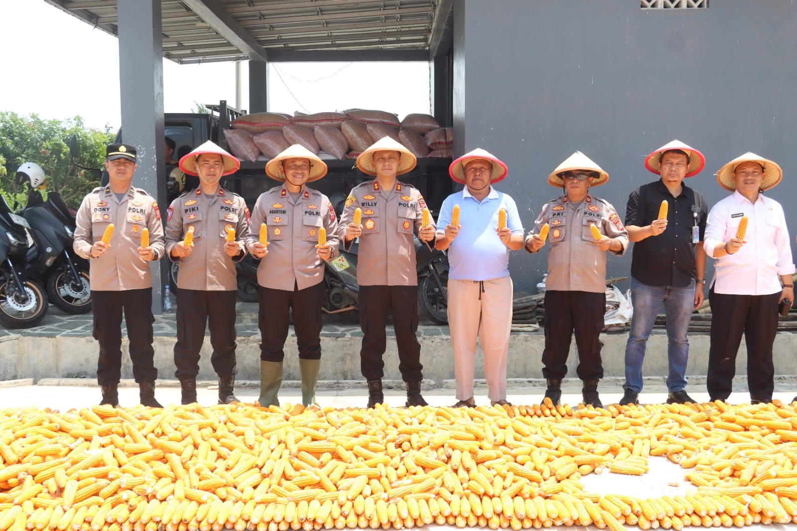 Polri dan Masyarakat Bersinergi Wujudkan Swasembada Pangan Polri dan Masyarakat Bersinergi Wujudkan Swasembada Pangan
