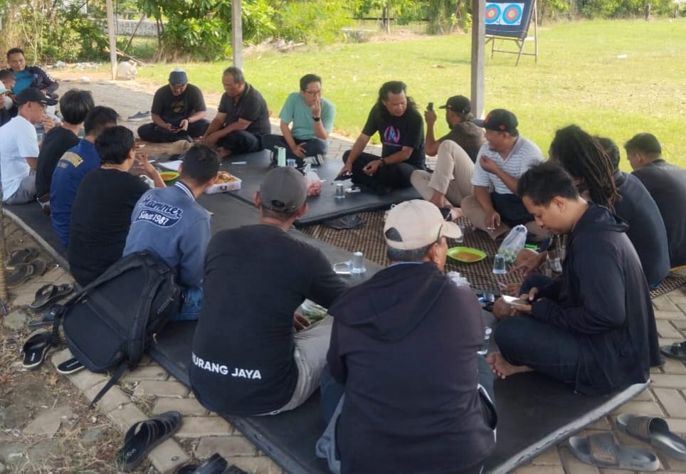 Forum Masyarakat Peduli Pakuhaji menggelar diskusi terbuka untuk mendorong percepatan perbaikan Jalan KH. Saadullah